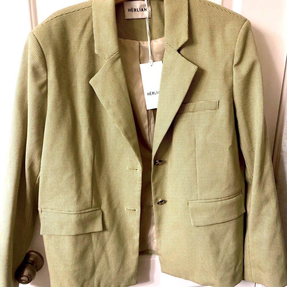 Brand new Hèrlian mug green blazer